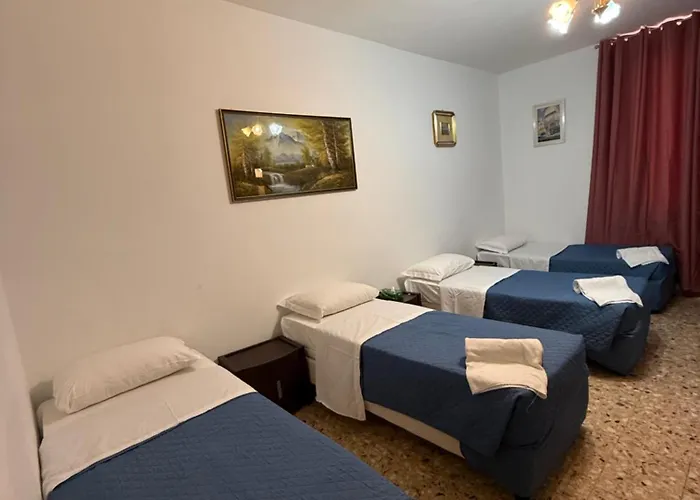 Host Roma