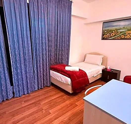 Host Roma